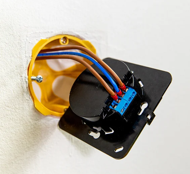 Ecrã de parede Shelly